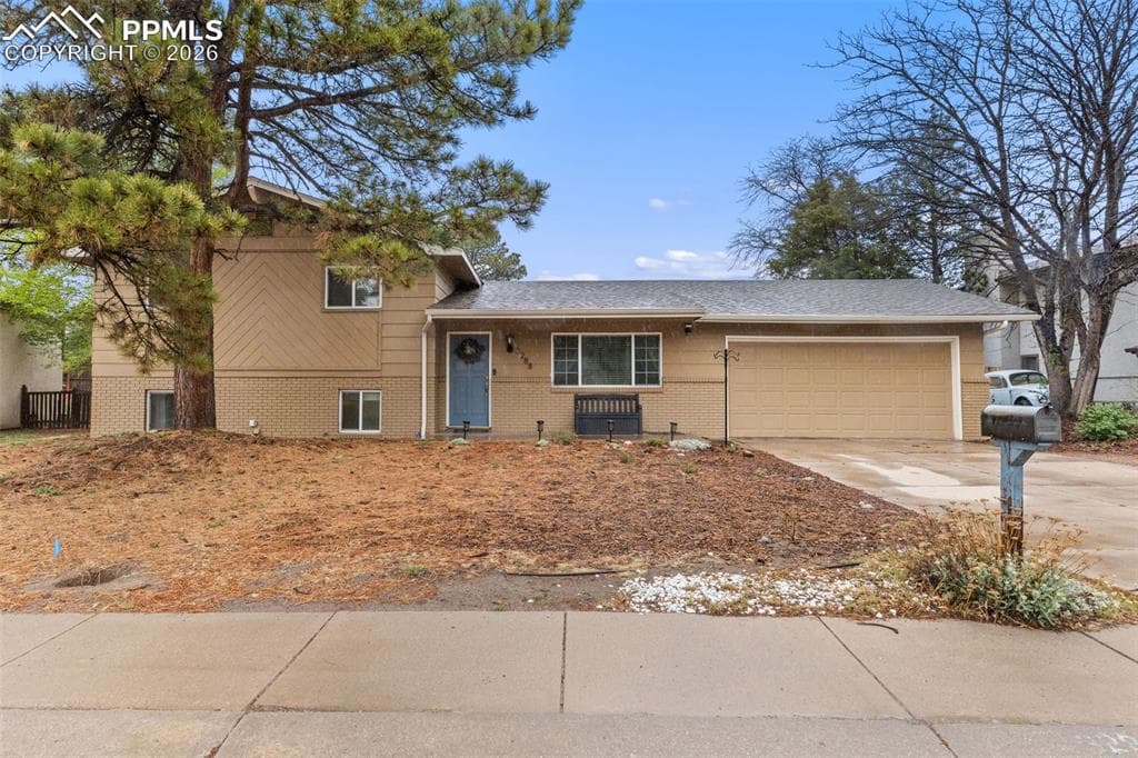 3288 W Parade Circle — photo 1