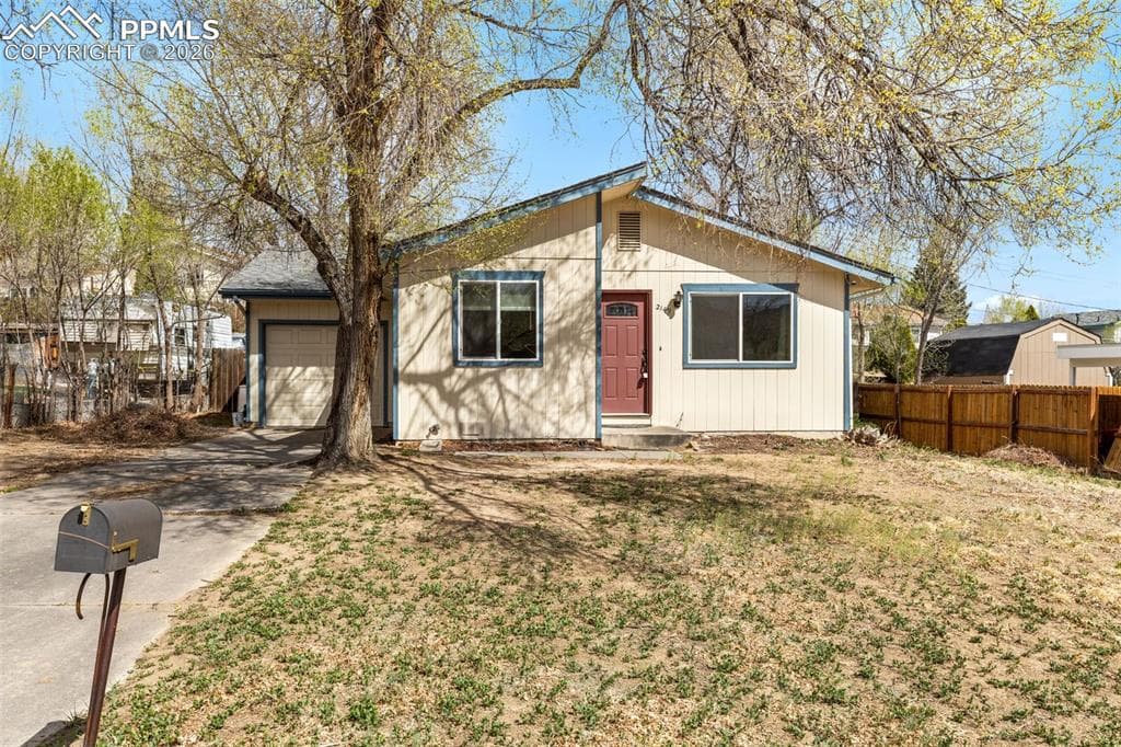 2149 Whitewood Dr — photo 1