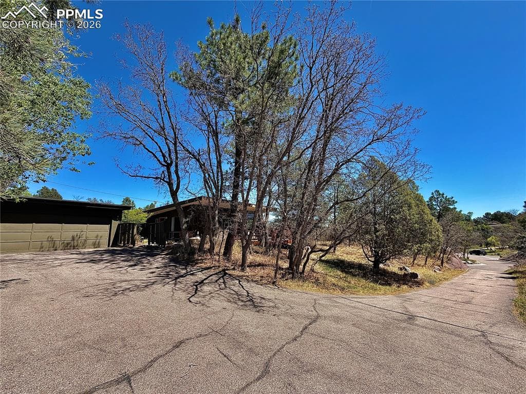 2106 Constellation Dr — photo 1