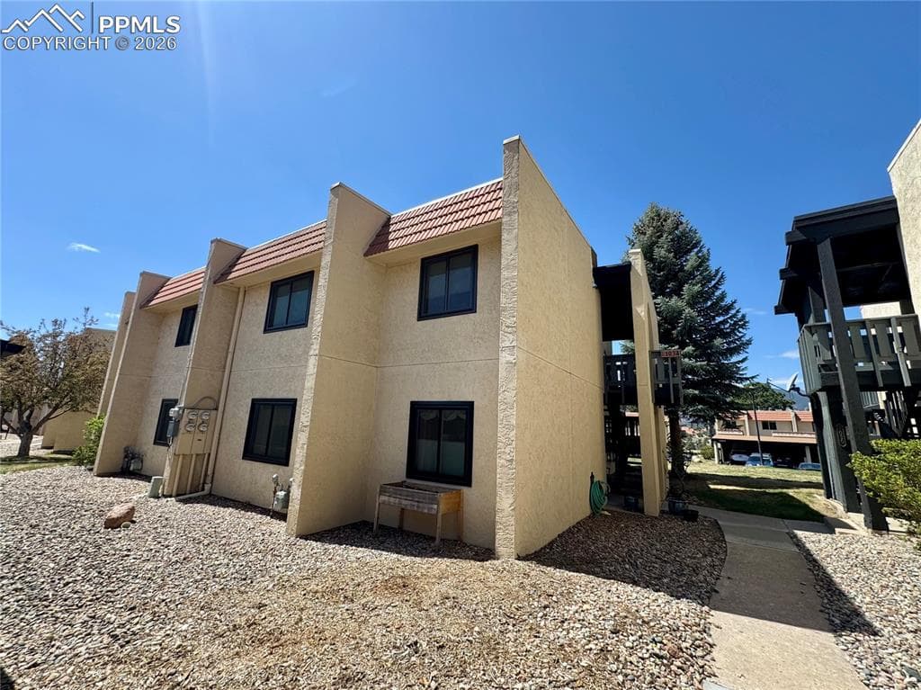 1034 Fontmore Rd D — photo 1