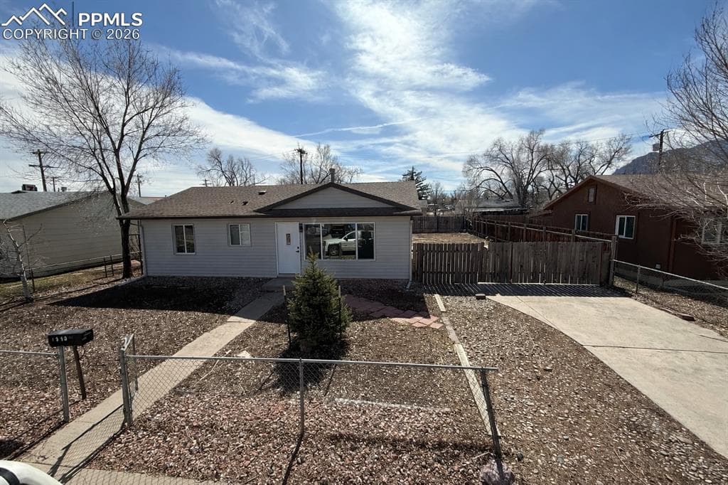 1313 Rockwood Ave — photo 1