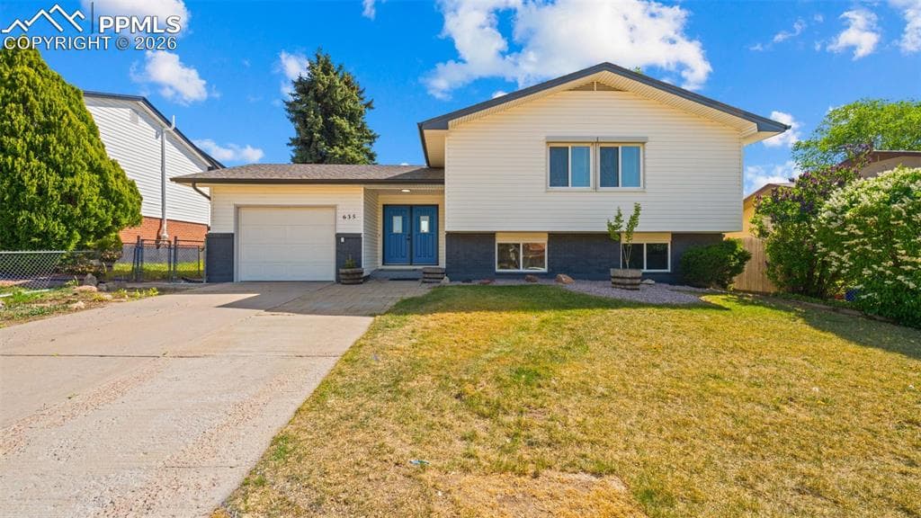 635 Drew Dr — photo 1
