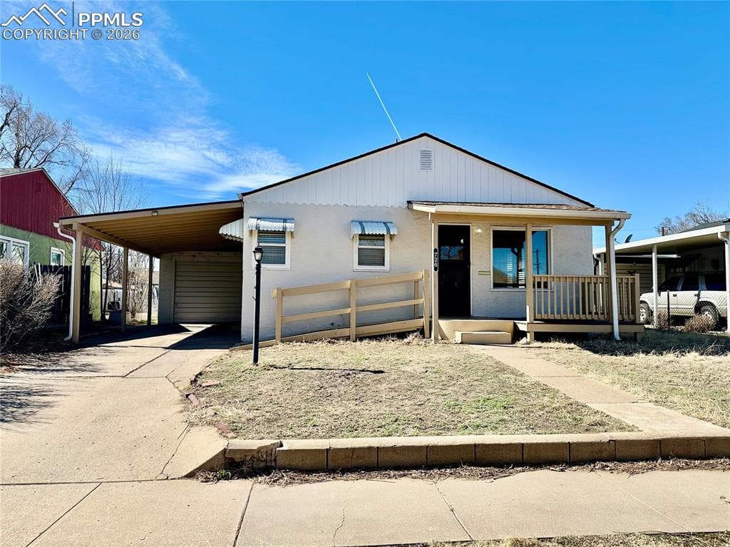 726 Corona Ave — photo 1