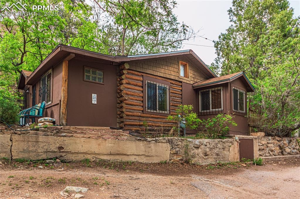 480 Bear Creek Pl — photo 1