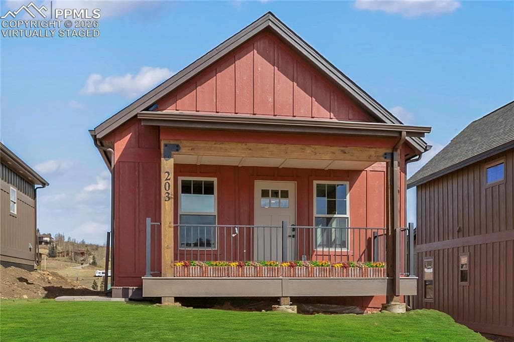 203 W Womack Ave — photo 1