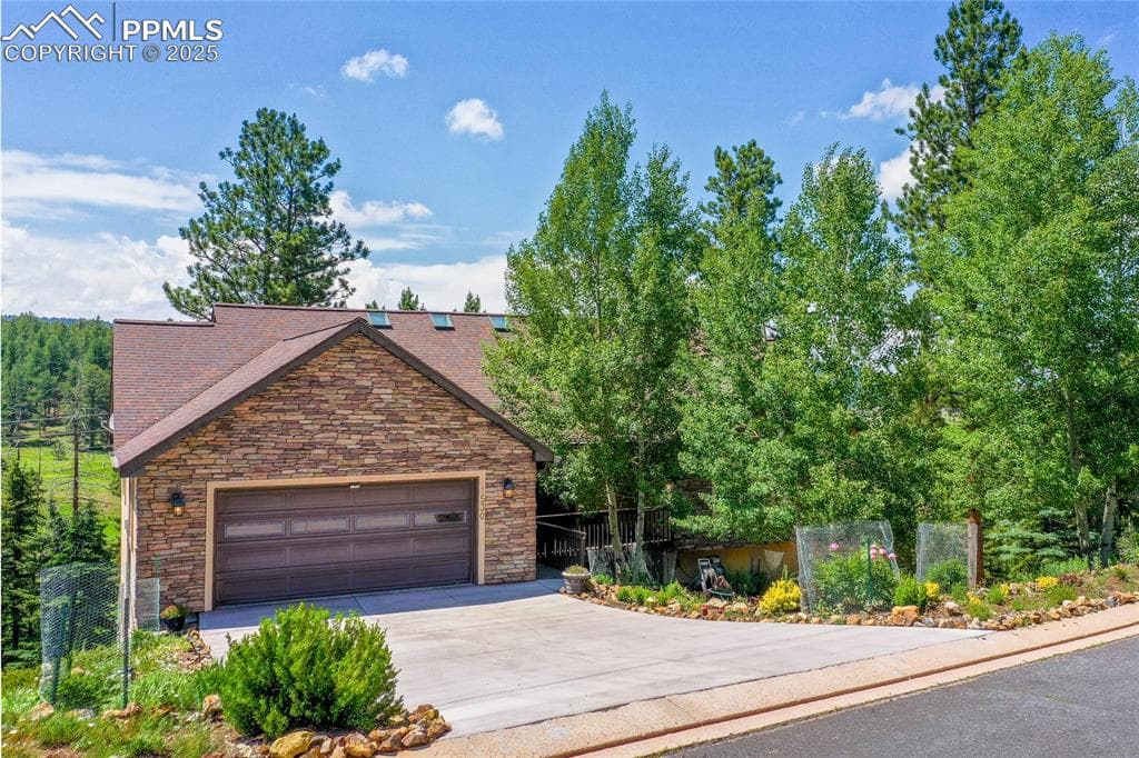 1530 Masters Dr — photo 1