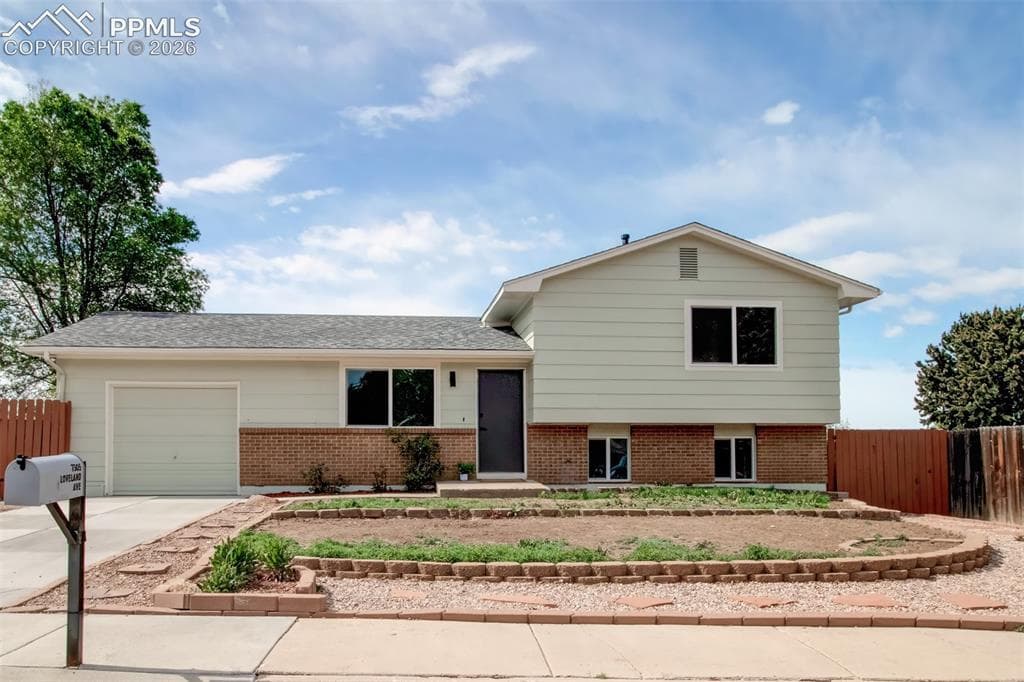7305 LOVELAND AVE - Photo 1