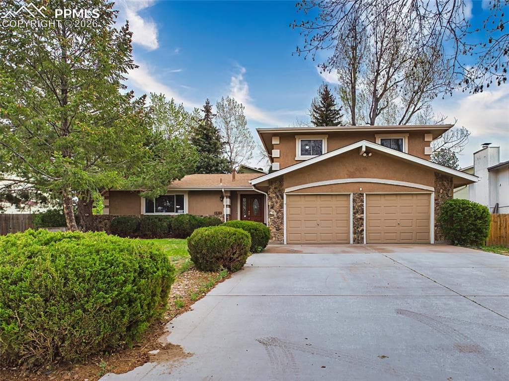 6417 Dewsbury Dr — photo 1