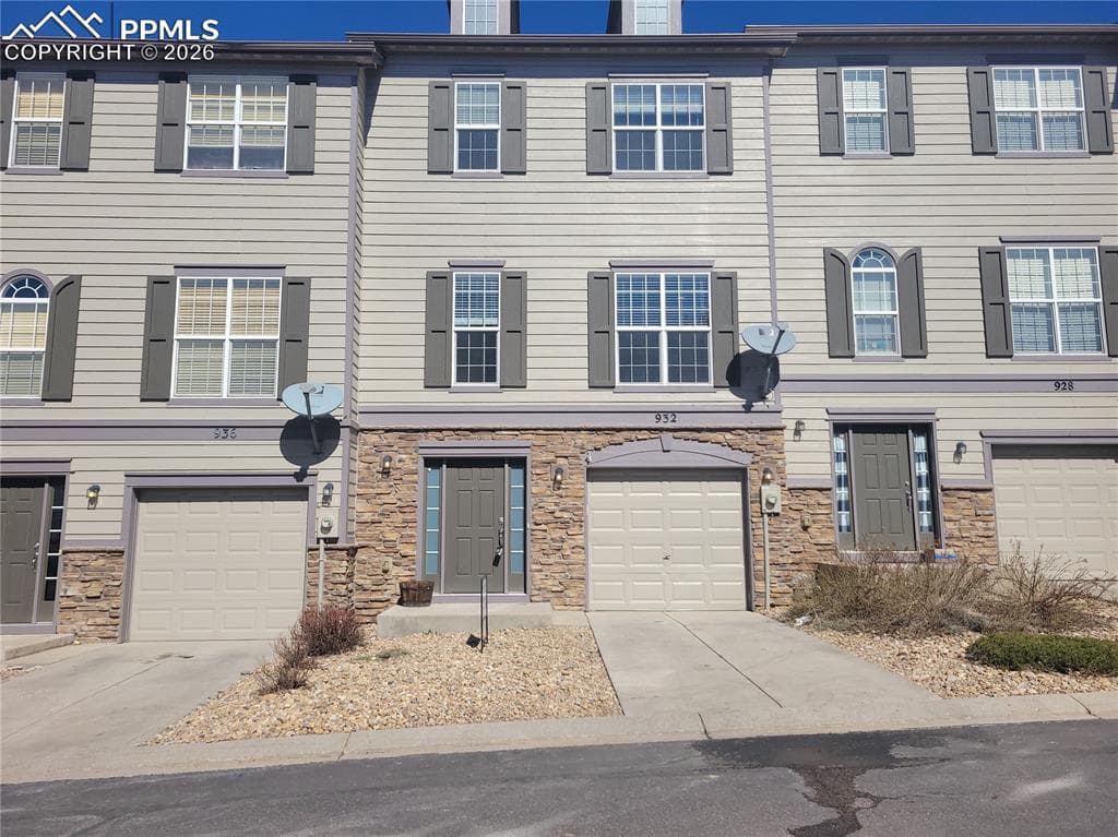 932 BURNING BUSH POINT - Photo 1
