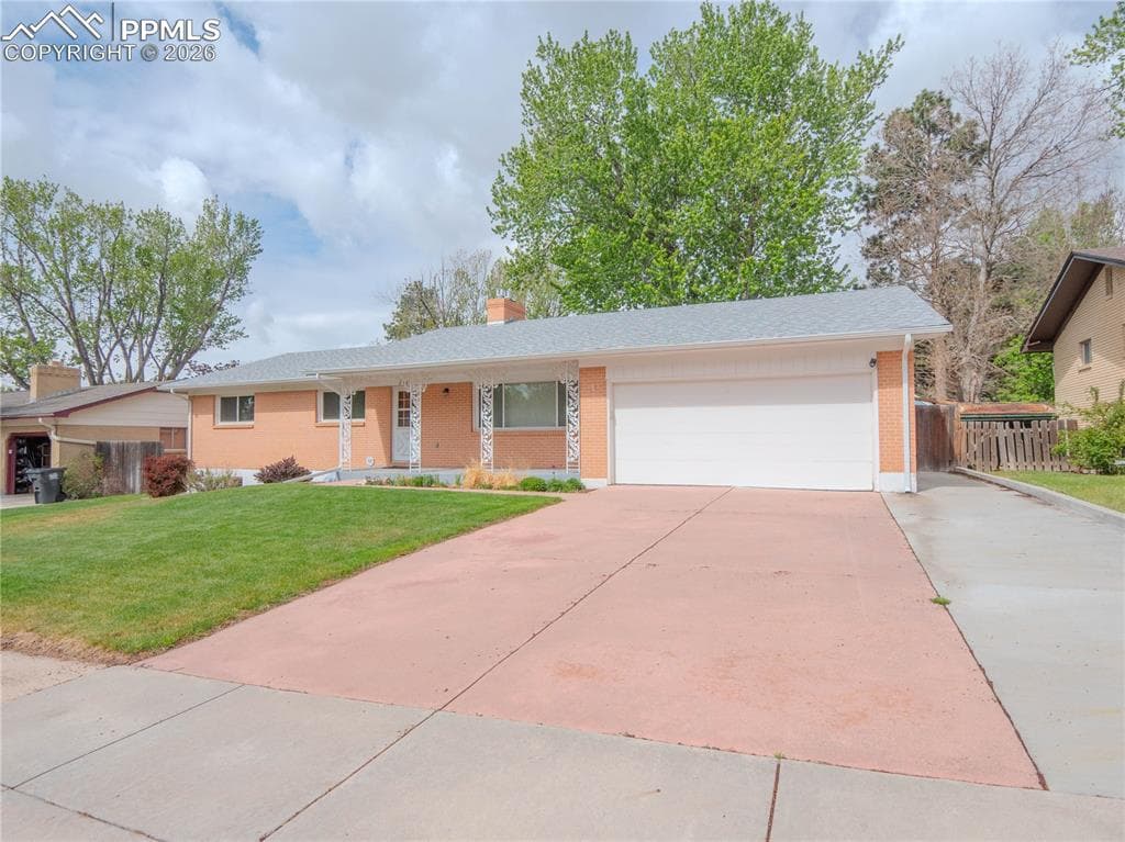 2420 San Carlos Circle — photo 1