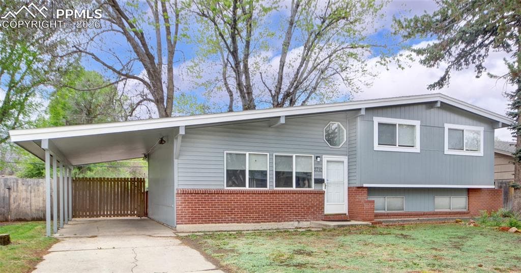 2710 N Arcadia St — photo 1