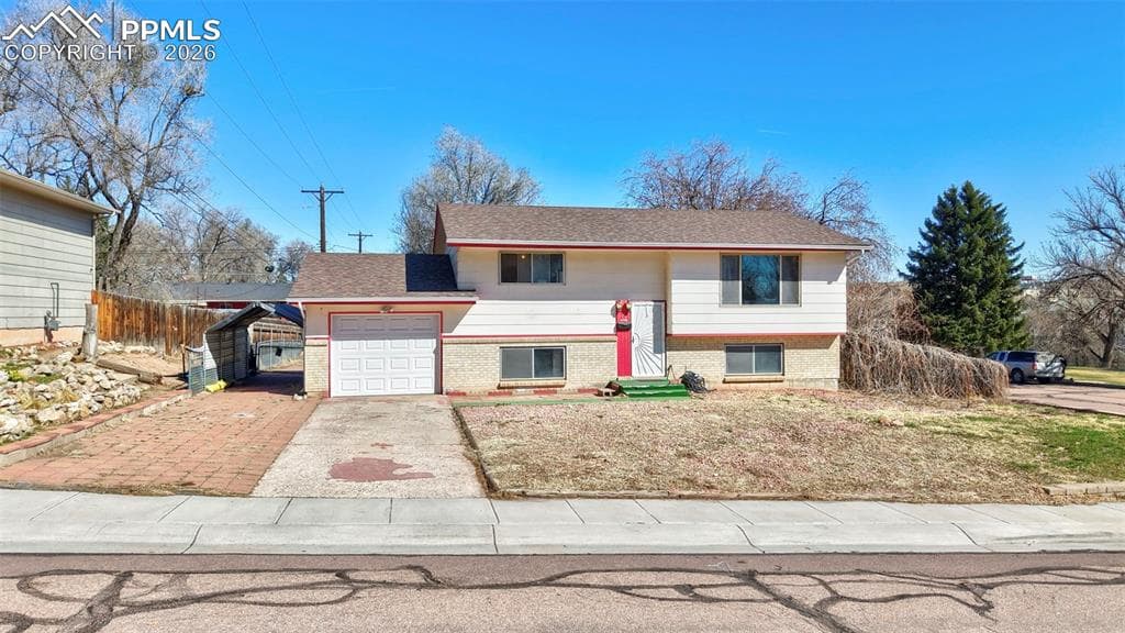 3622 Regis St — photo 1