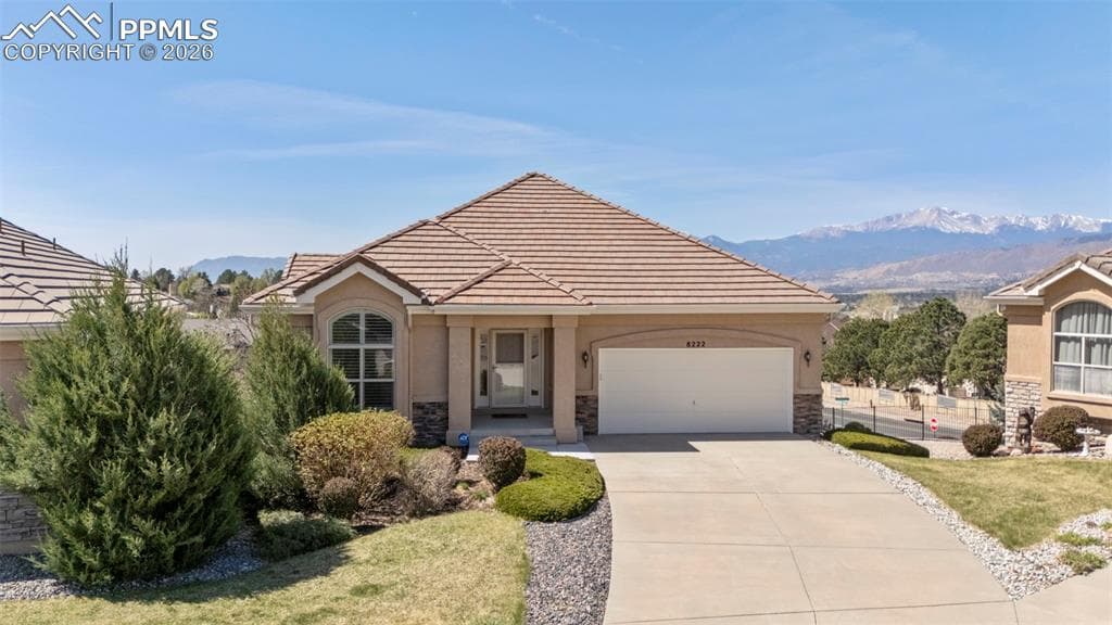 8222 REGIMENT CT - Photo 1