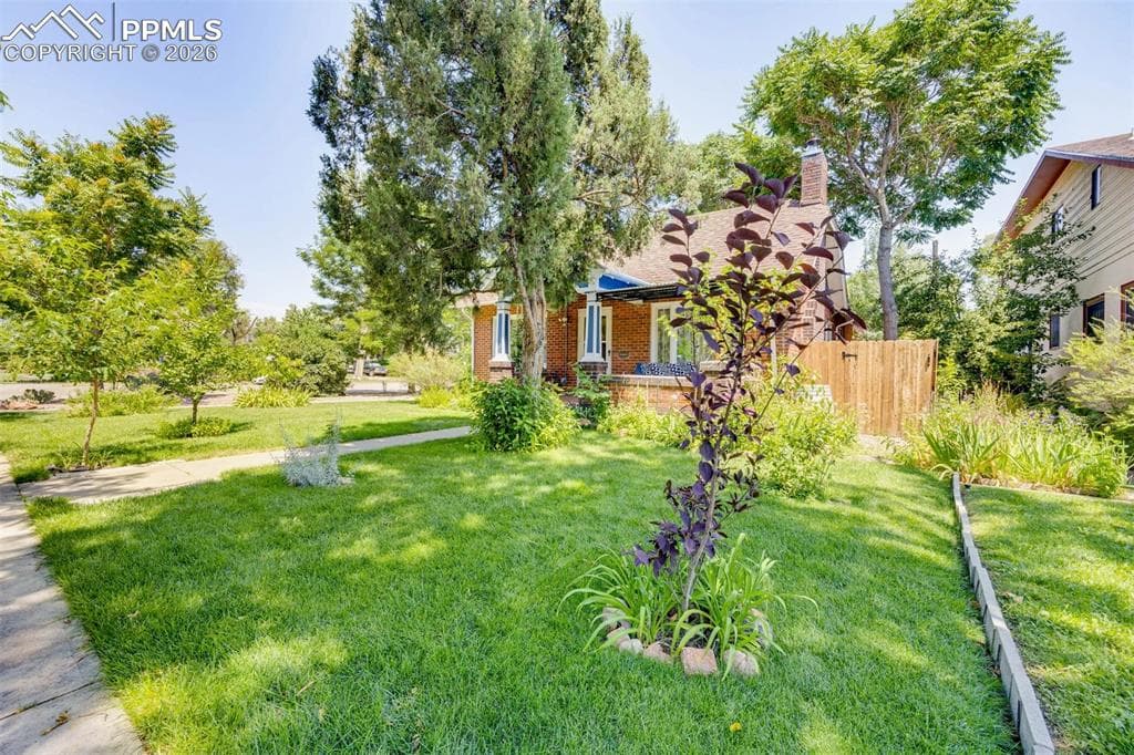 325 W Pitkin Ave — photo 1