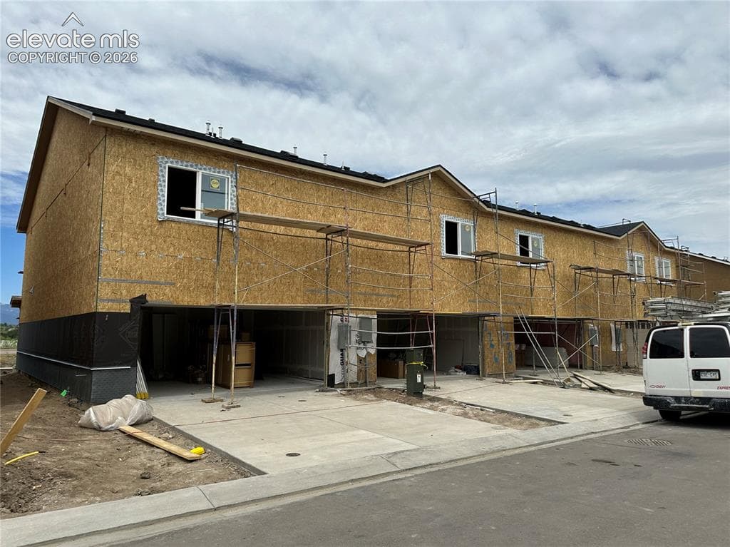1766 Sandtoft Heights — photo 1