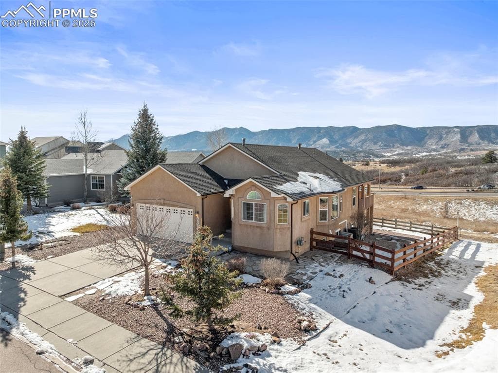 15704 Paiute Circle — photo 1