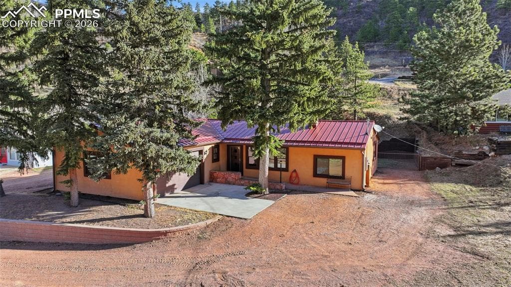 10316 EL PASO AVE - Photo 1
