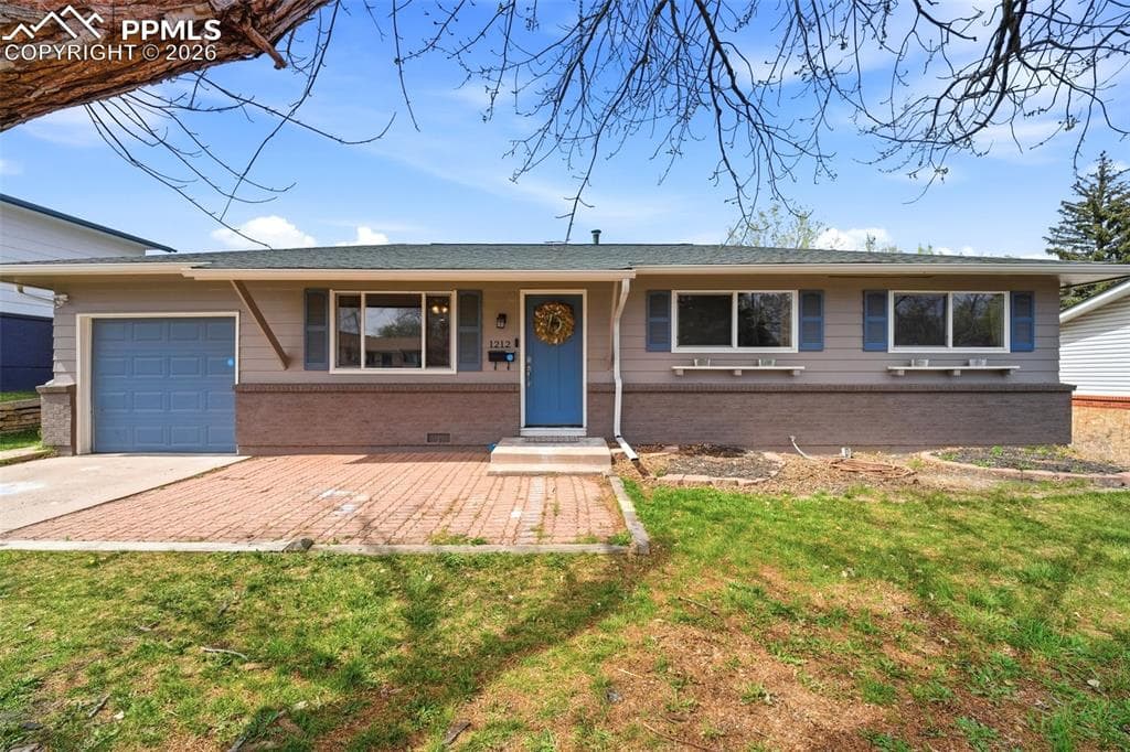 1212 Rainier Dr — photo 1