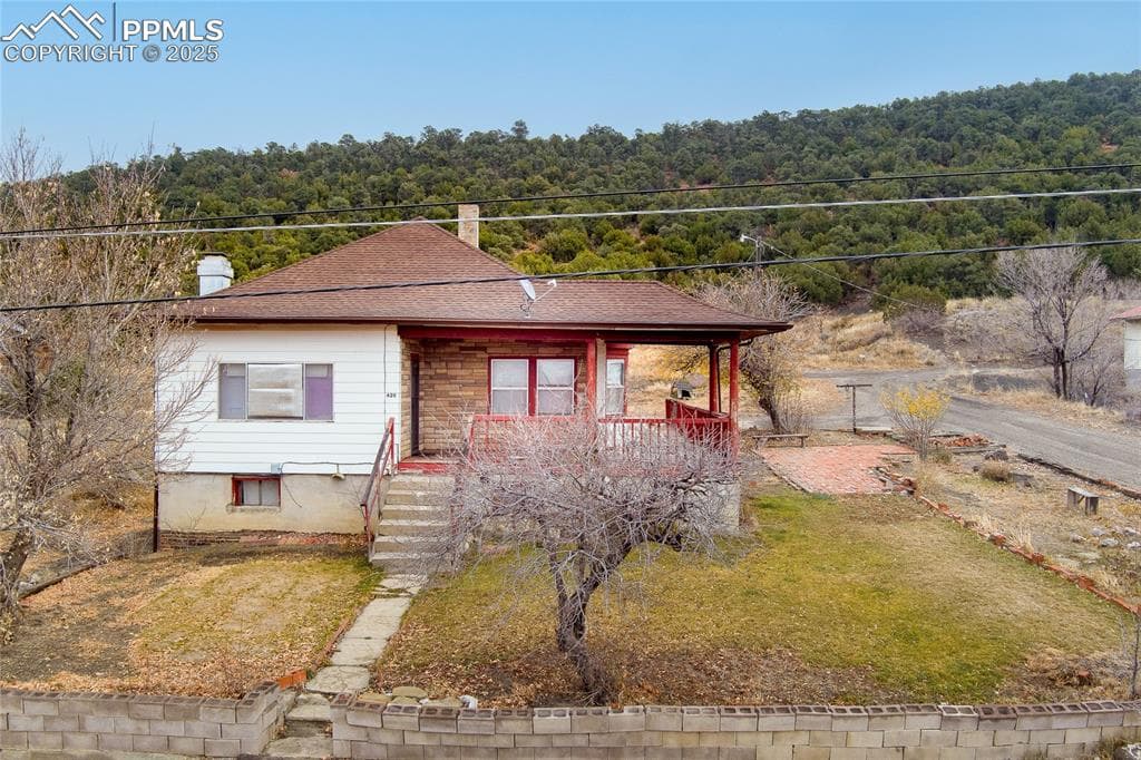 620 S INDIANA AVE - Photo 1