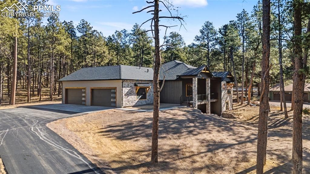 18165 Woodhaven Dr — photo 1