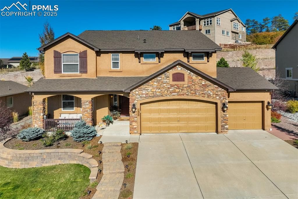 132 Kettle Valley Way — photo 1