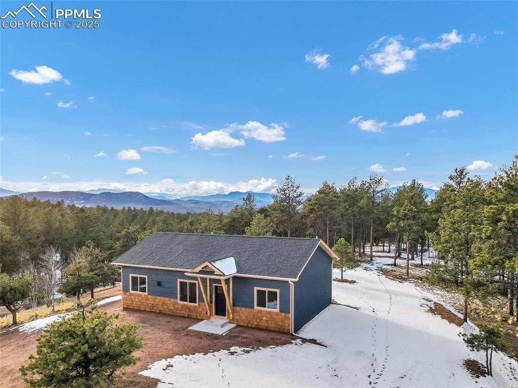 2627 Pikes Peak Dr — photo 1