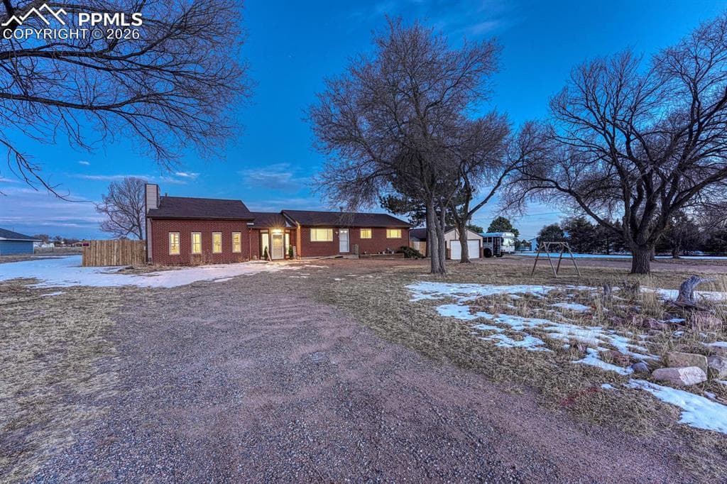 7815 Maverick Rd — photo 1