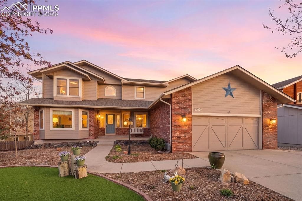 3370 Windjammer Dr — photo 1