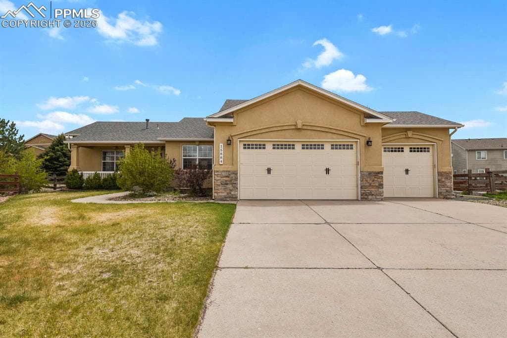 15884 Paiute Circle — photo 1