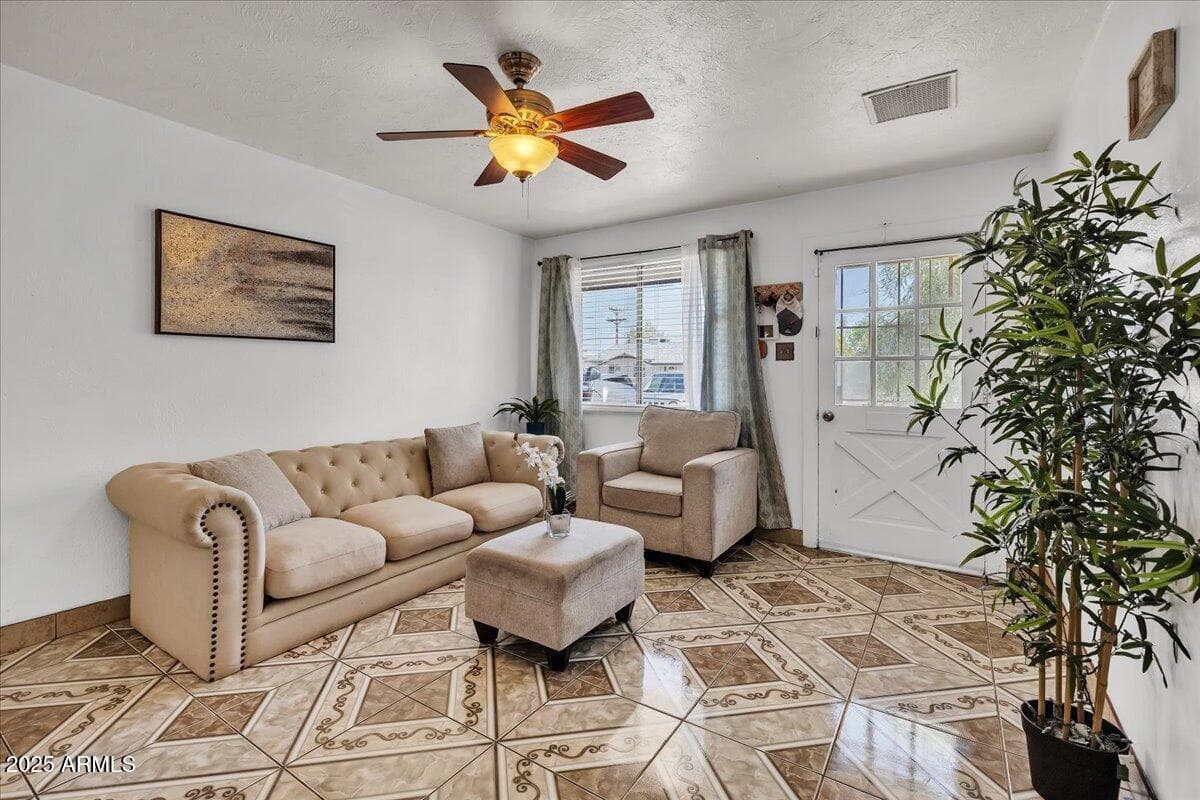 6516 W Cheery Lynn Rd — photo 38