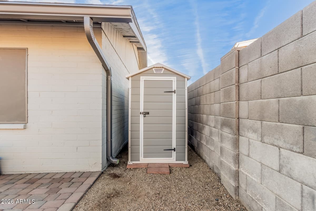 10827 N 65th Ave — photo 33
