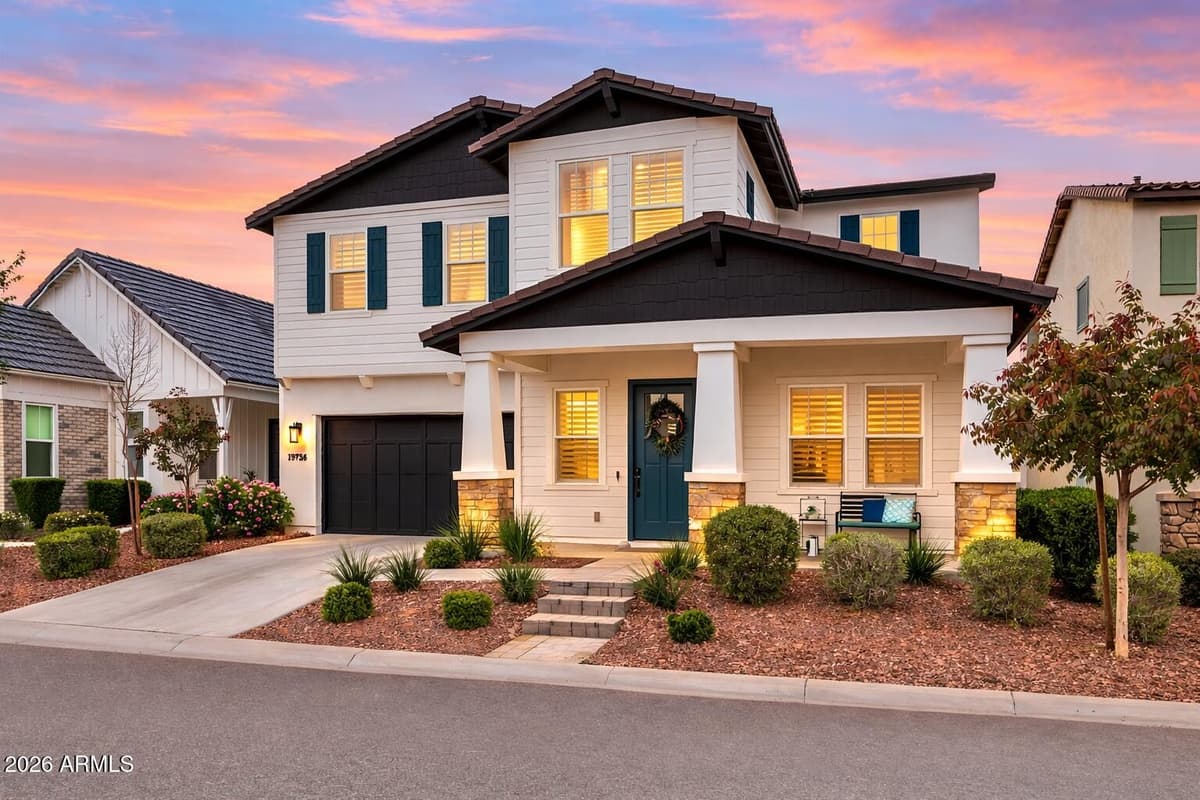 19736 W Turney Ave — photo 2