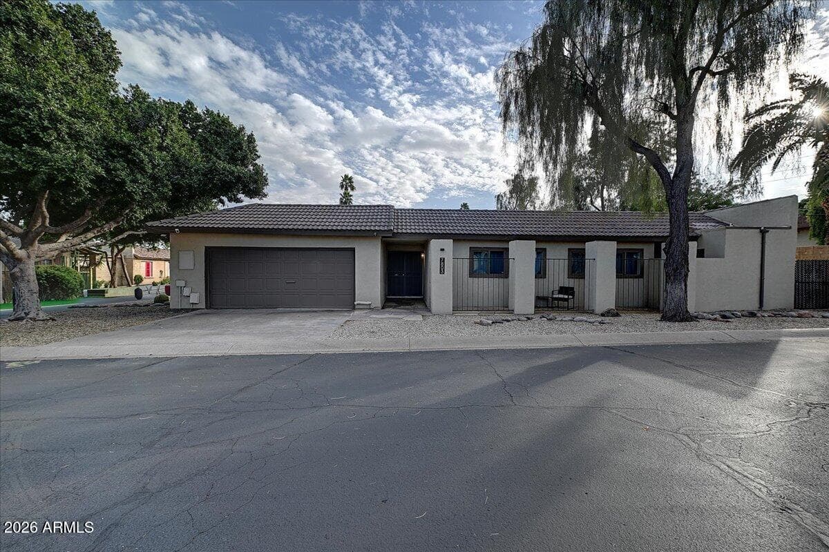 7803 E Mackenzie Dr — photo 2
