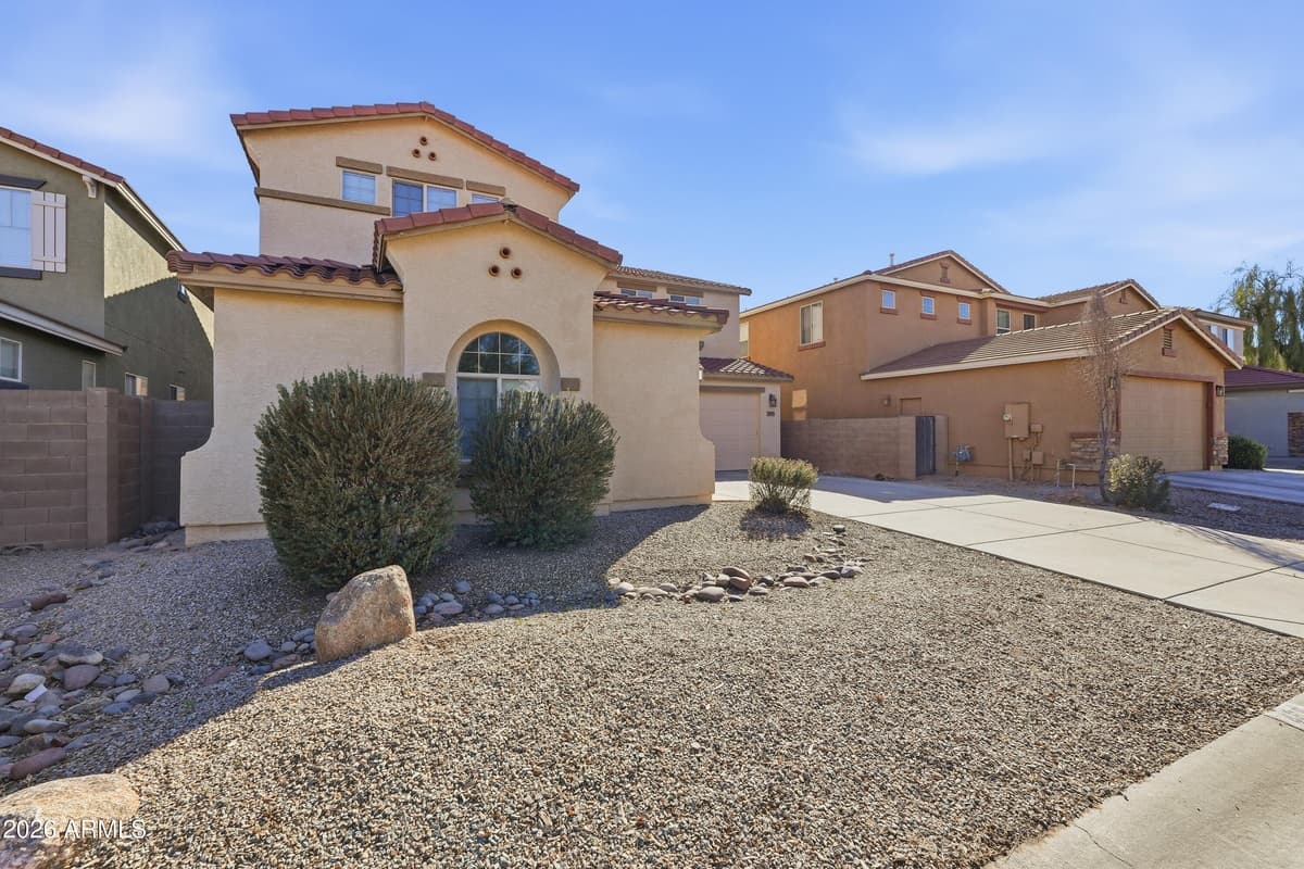 495 E Navajo Trail — photo 2
