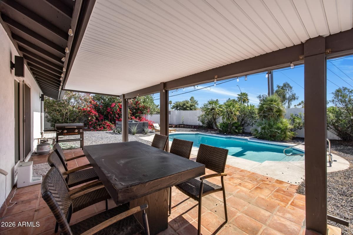5117 E Beck Ln — photo 2