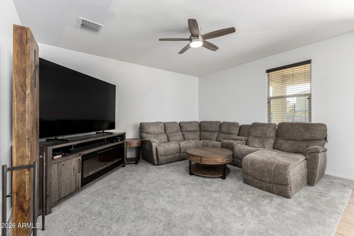 5307 W Lydia Ln — photo 1
