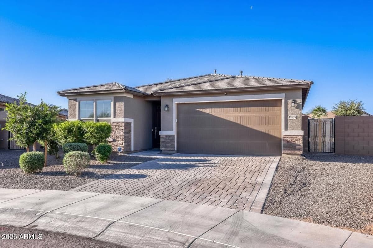 17953 W Golden Ln — photo 1
