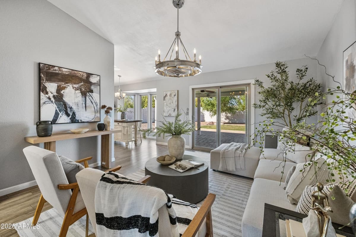 6422 E Juniper Ave — photo 1