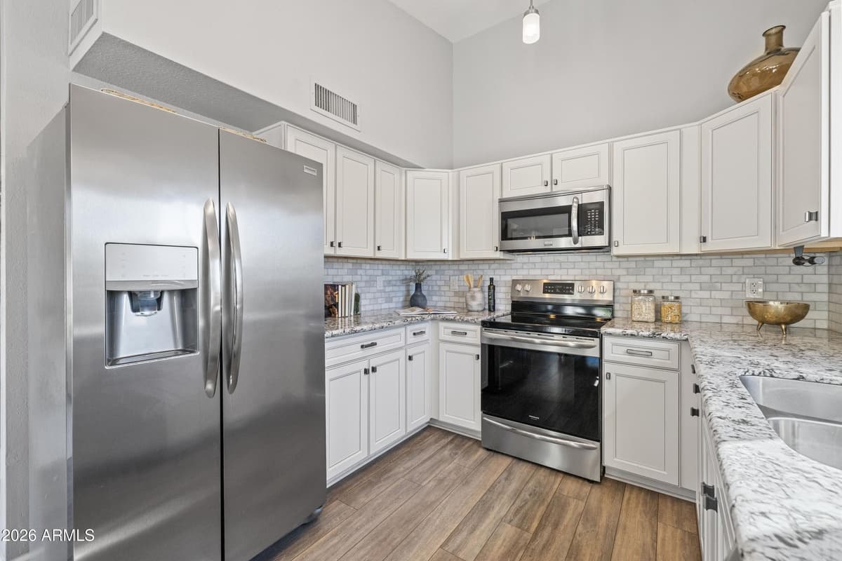 6422 E Juniper Ave — photo 2