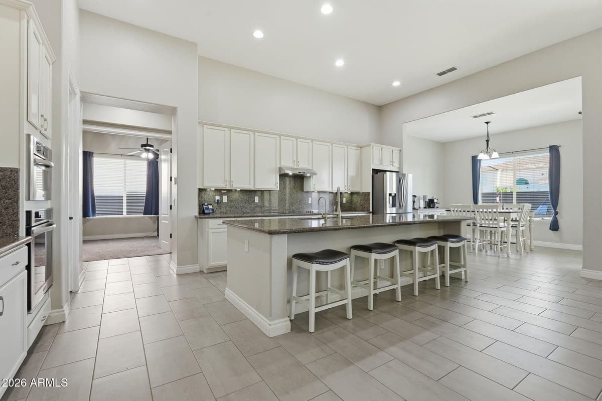 2997 E Wildhorse Dr — photo 2
