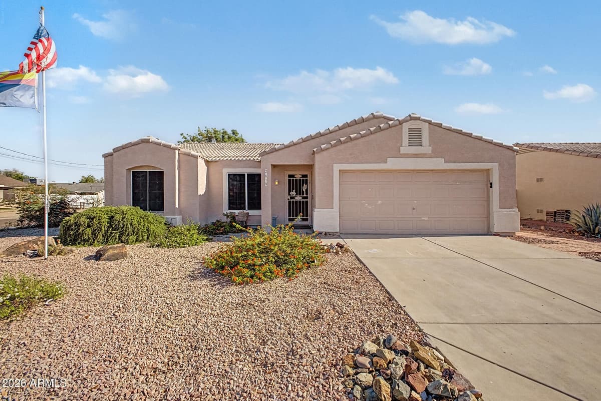 2619 E Helena Dr — photo 1