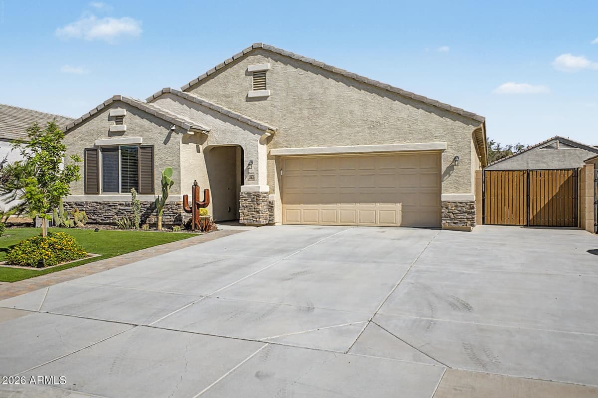 13636 W Remuda Dr — photo 1