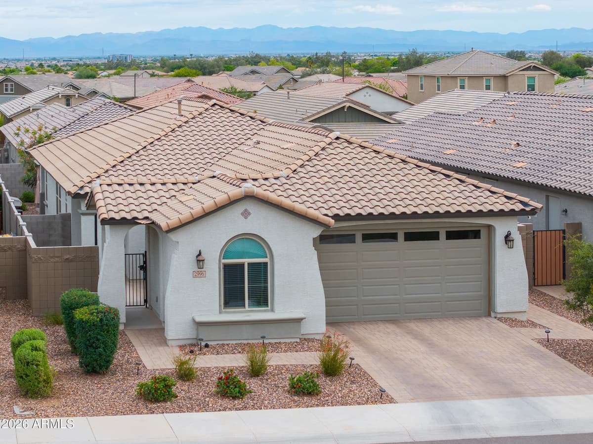 2996 W New River Dr — photo 1