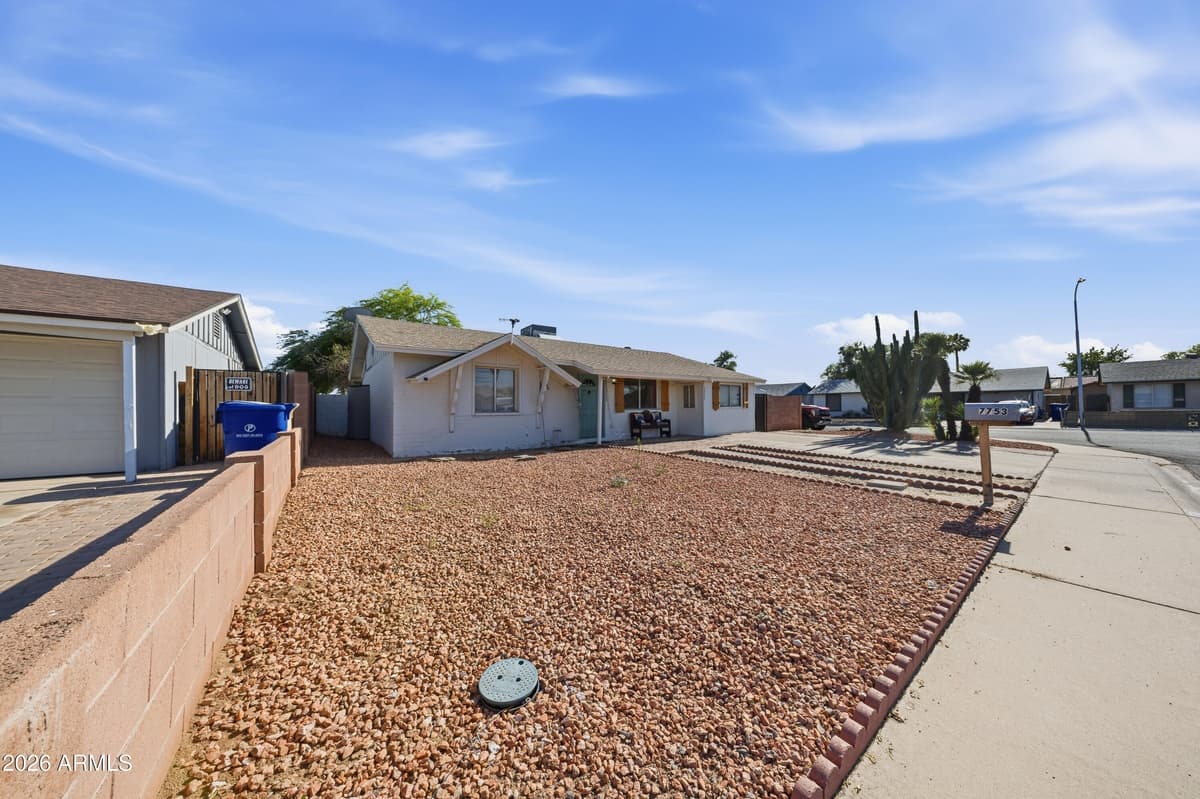 7753 W Orange Dr — photo 2