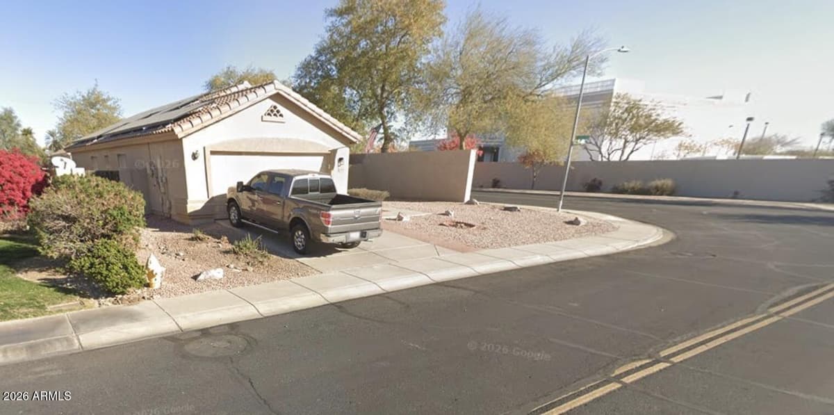 6906 W Phelps Rd — photo 2