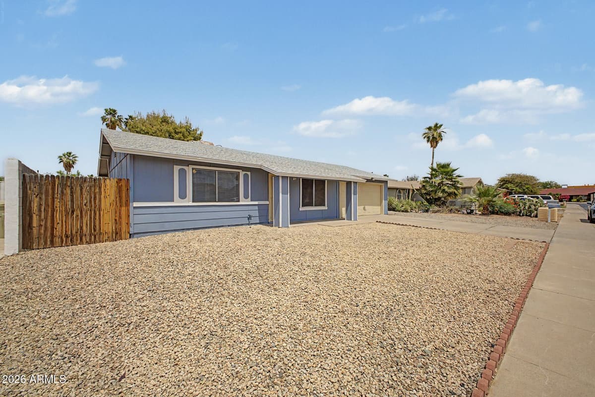 5222 W Altadena Ave — photo 2