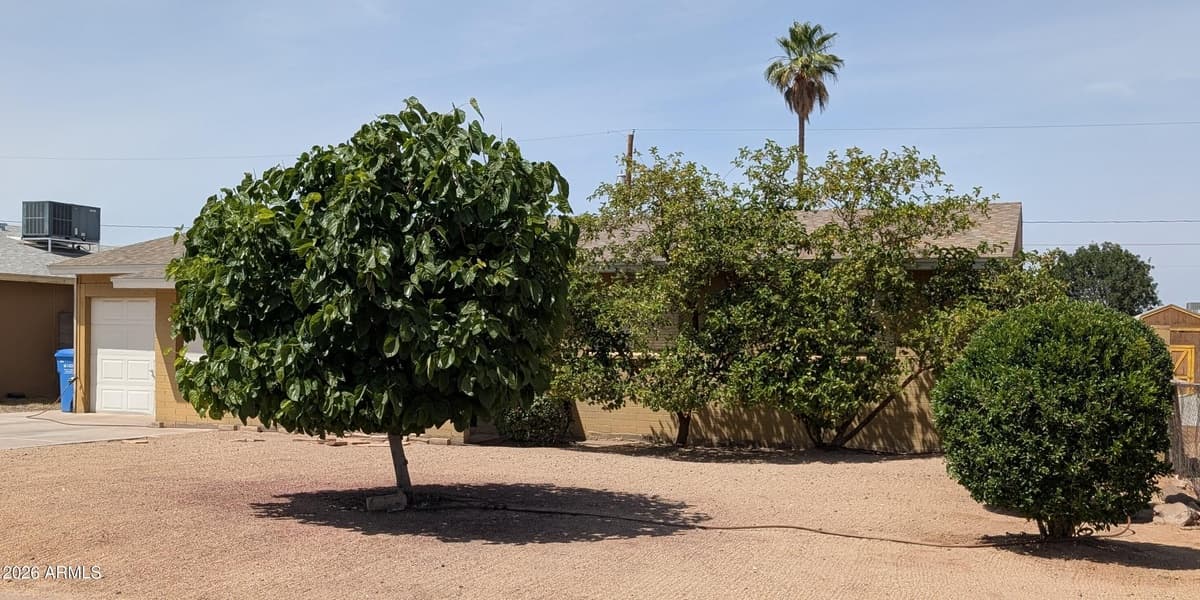 812 E Desert N Dr — photo 32