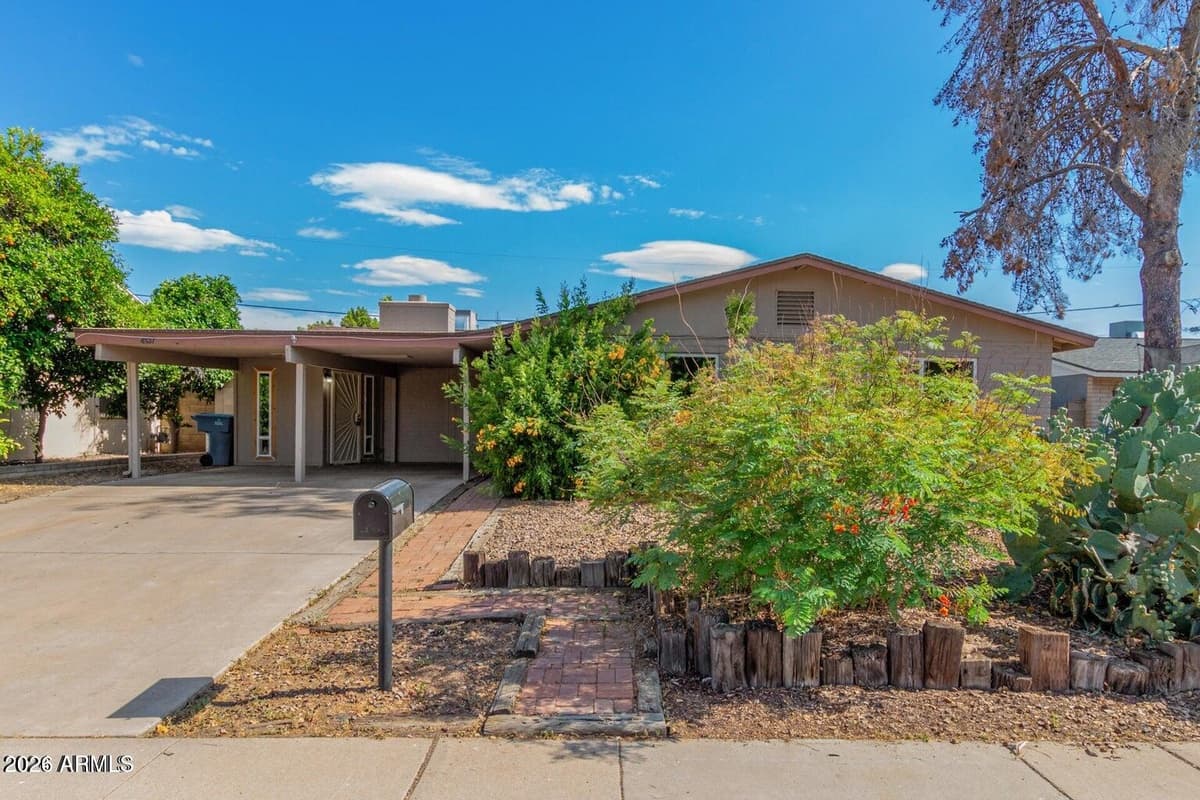 4137 W Frier Dr — photo 1