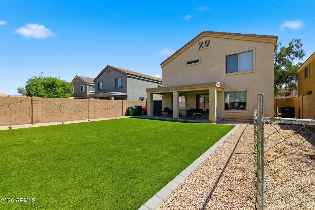 36576 W Nina St — photo 1