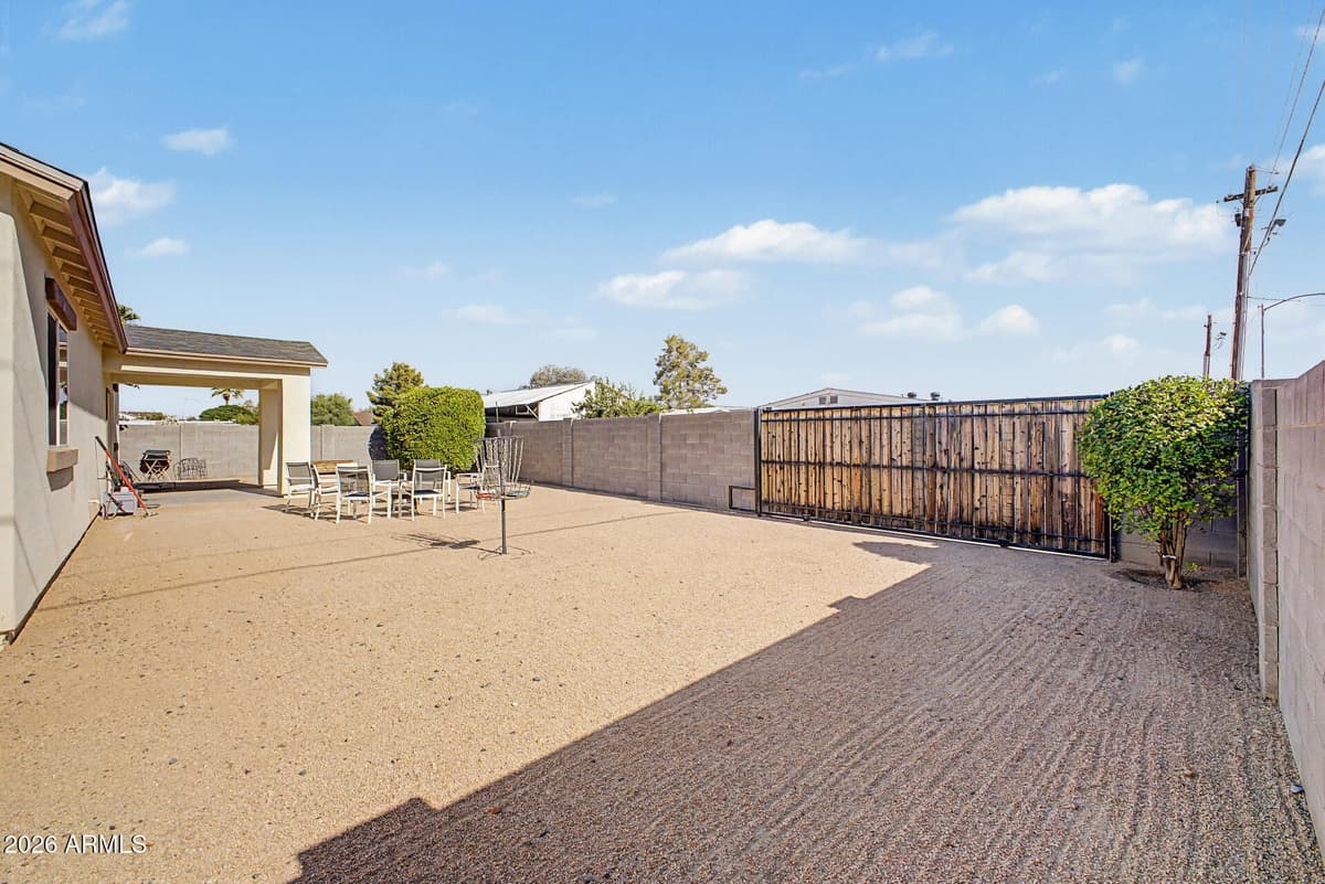 2901 E Paradise Ln — photo 25